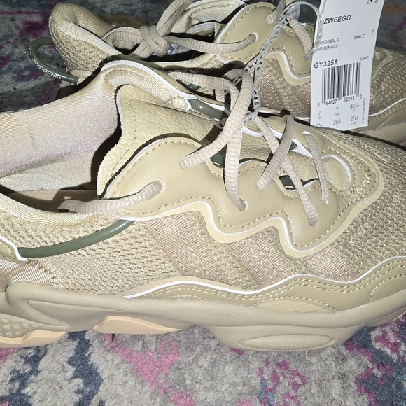Adidas Originals Ozweego Trainers BEIGE Hazy Tone GY3251 Shoes Size 7.5 - Picture 3 of 6